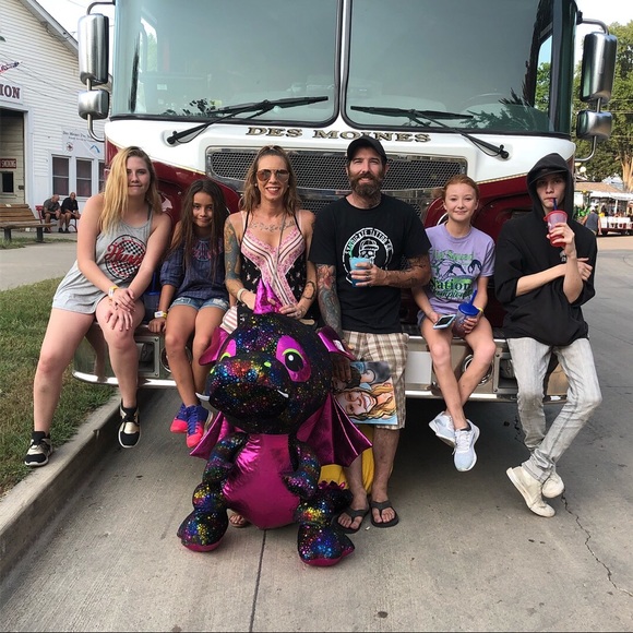 Meet your Posher, Diana - Picture 3 of 8